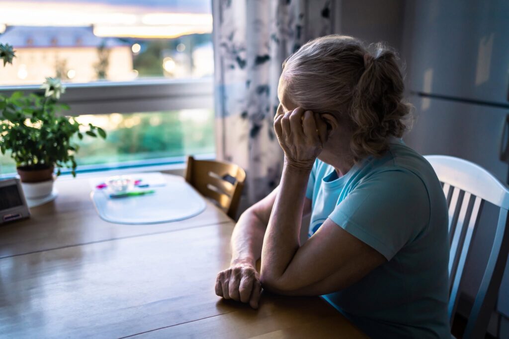 7 Warning Signs Your Older Parent May Be Lonely